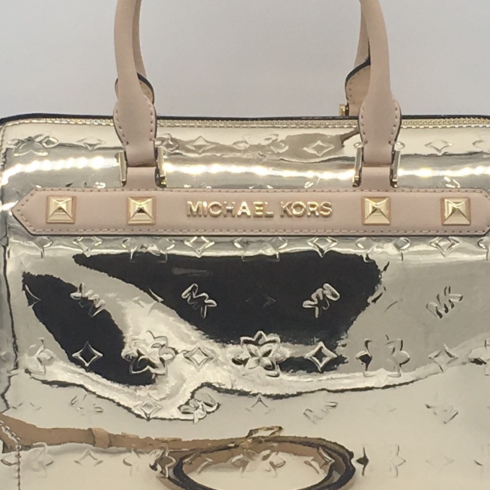 MICHAEL KORS KARA LG DUFFLE SATCHEL PALE GOLD - Picture 7 of 16